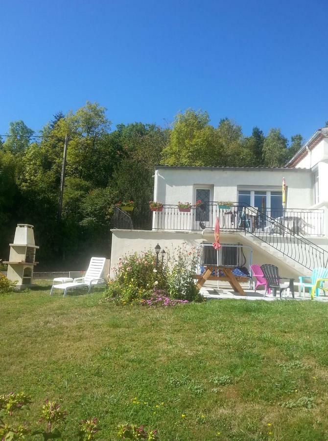 Gite De Marie Burlats Exterior photo